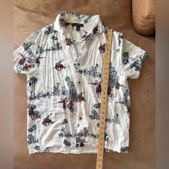 Forever 21 Short Sleeve Button Down Cowboy Print Graphic Shirt Men’s Large - Picture 5 of 7